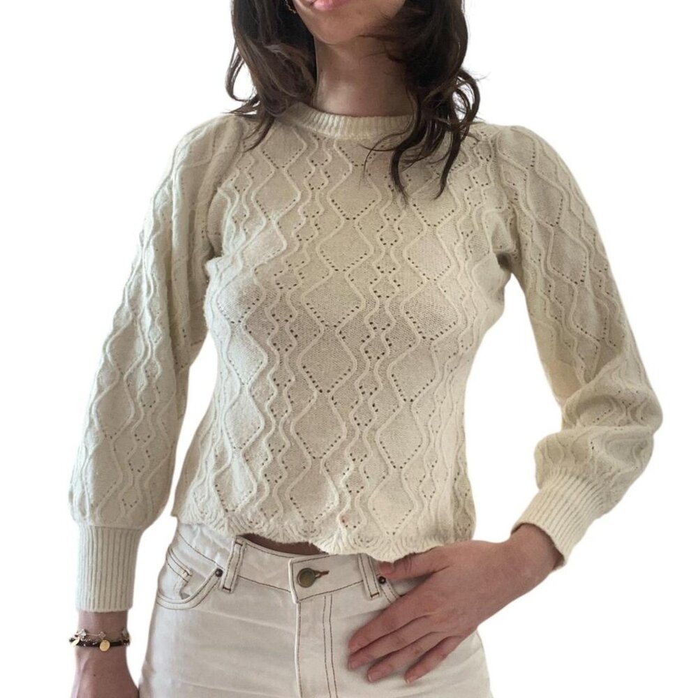Super soft white sweater, size xs